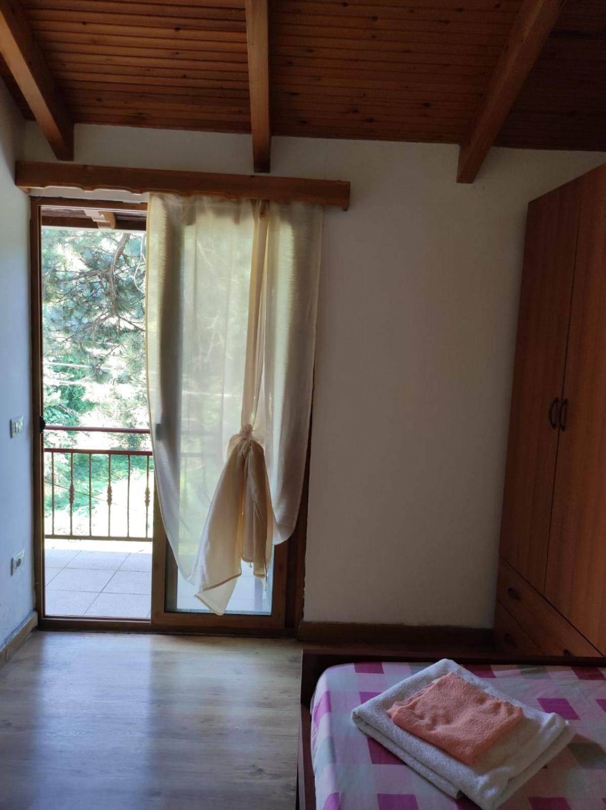 Hotel Toni Llogora Dukat 外观 照片